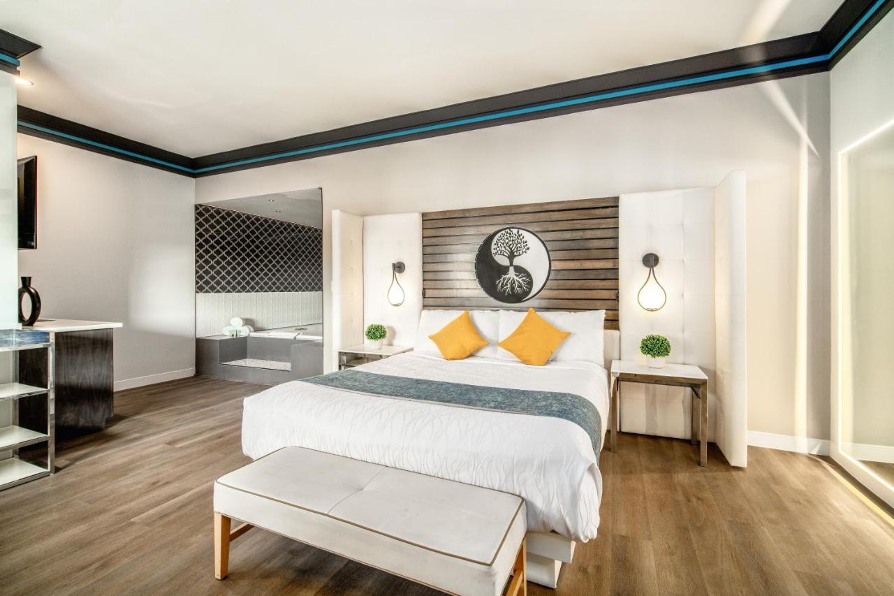 Aspire Inn Studios & Spas เบลฟลาวเวอร์ ภายนอก รูปภาพ