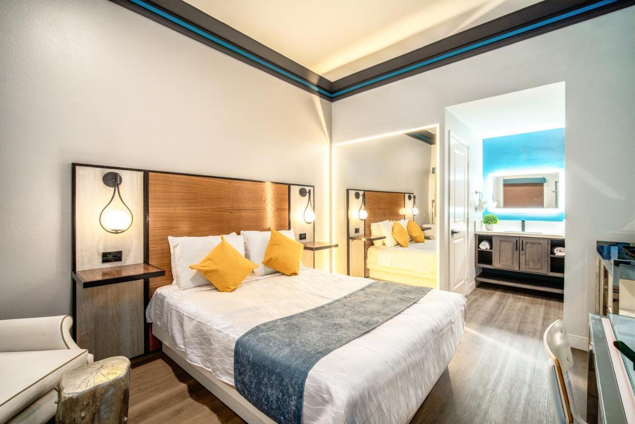 Aspire Inn Studios & Spas เบลฟลาวเวอร์ ภายนอก รูปภาพ